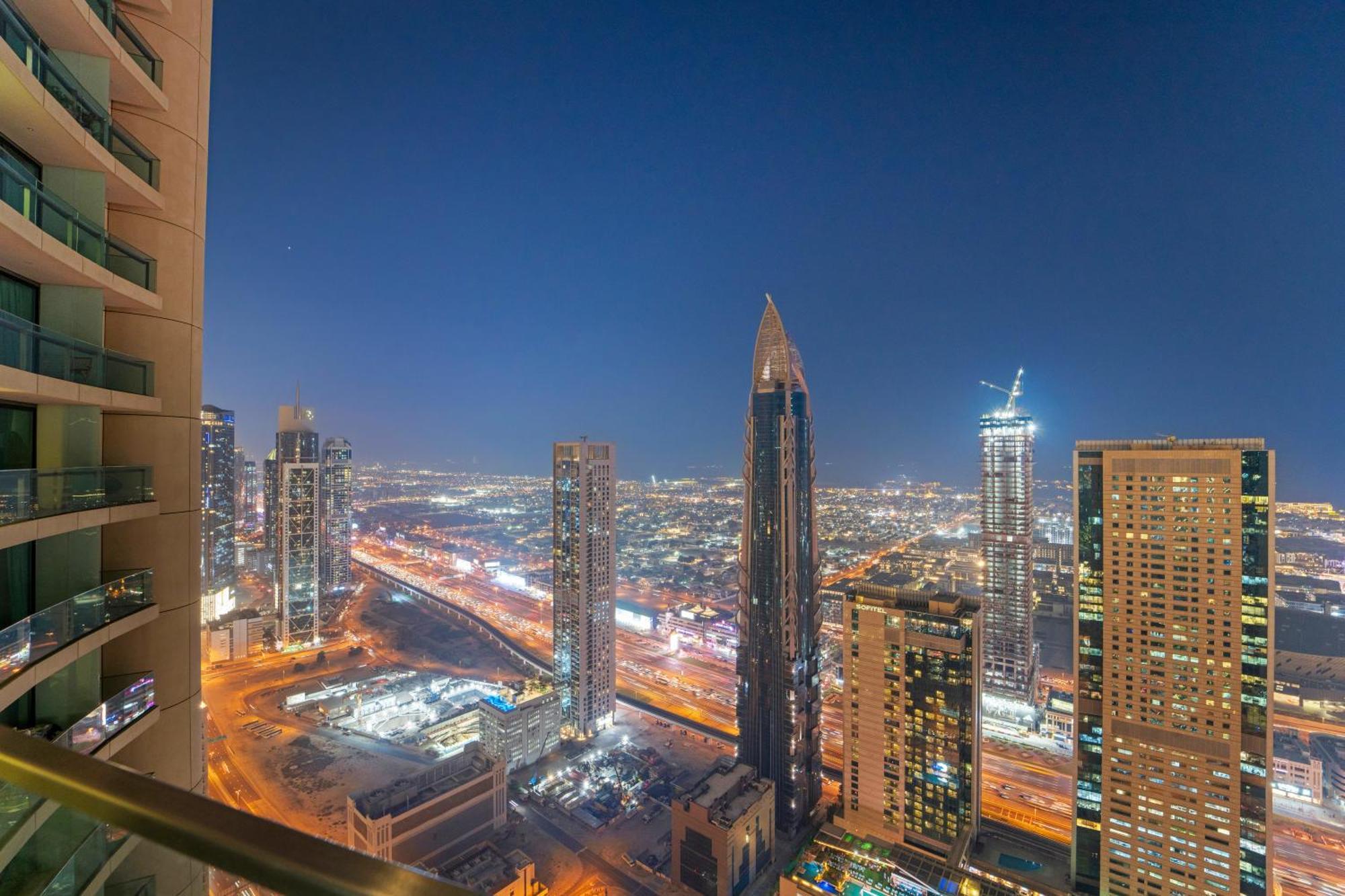 First Class 2Br With Full Dubai Skyline & Sea View Exterior photo